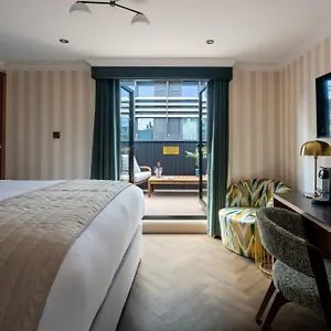 vizitați hotelul