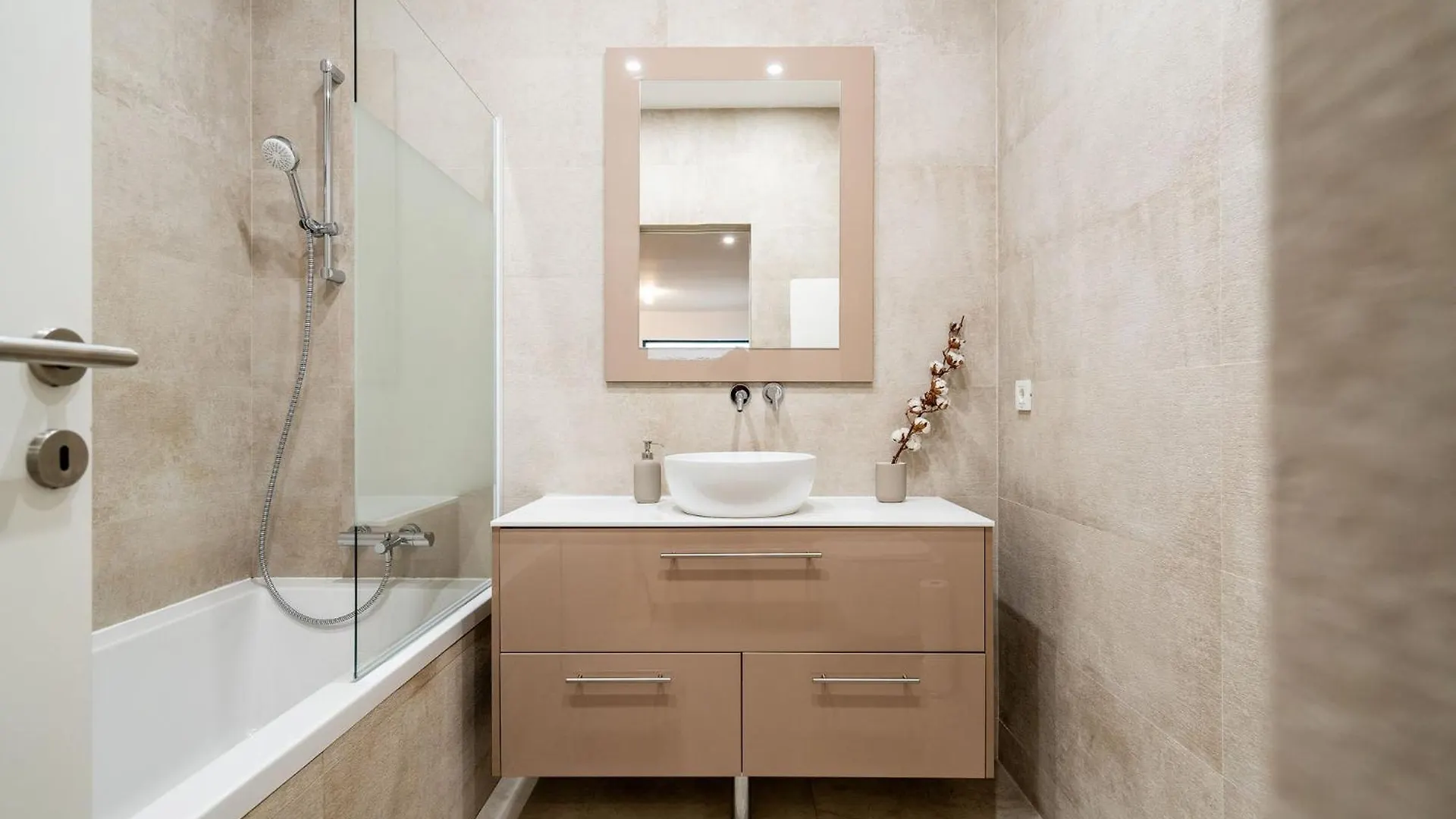 Romexpo Relax Spacious Apartment Bucharest
