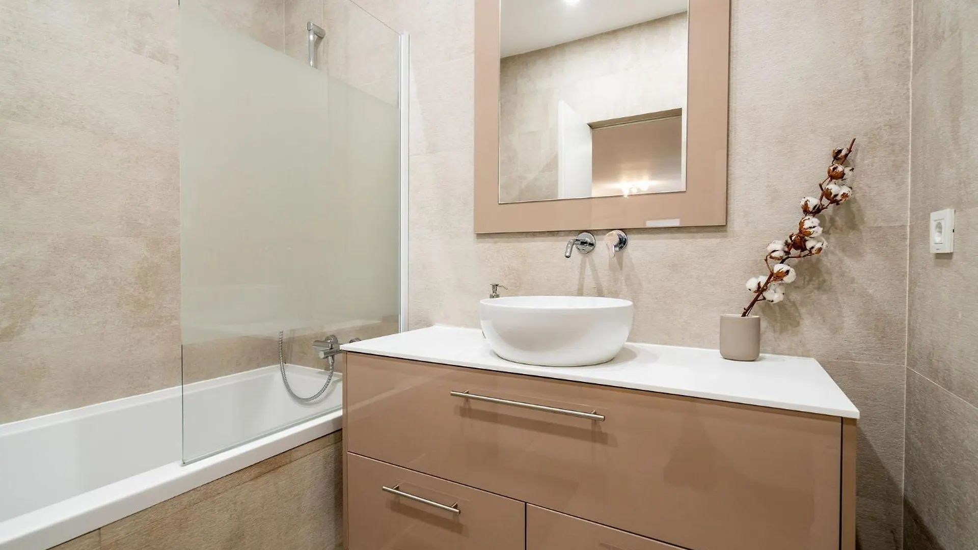 Romexpo Relax Spacious Apartment Bucharest